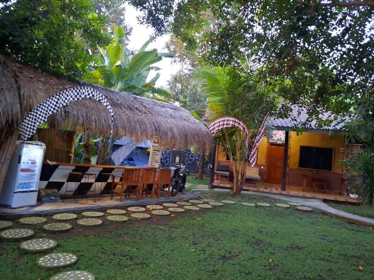 Penginapan Sedap Malam Lovina Exterior foto